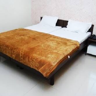 Hotel Radiant, Vadodara 2